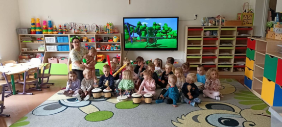 Dwujęzyczny Maluch w rytmie muzyki!